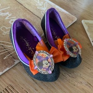 Gently used Minnie Mouse witch Halloween heels for toddler size 5 toddler
